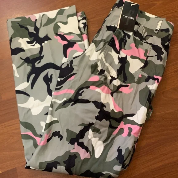 Flannels Women's Camouflage Wide Leg Pants - Picture 1 of 8